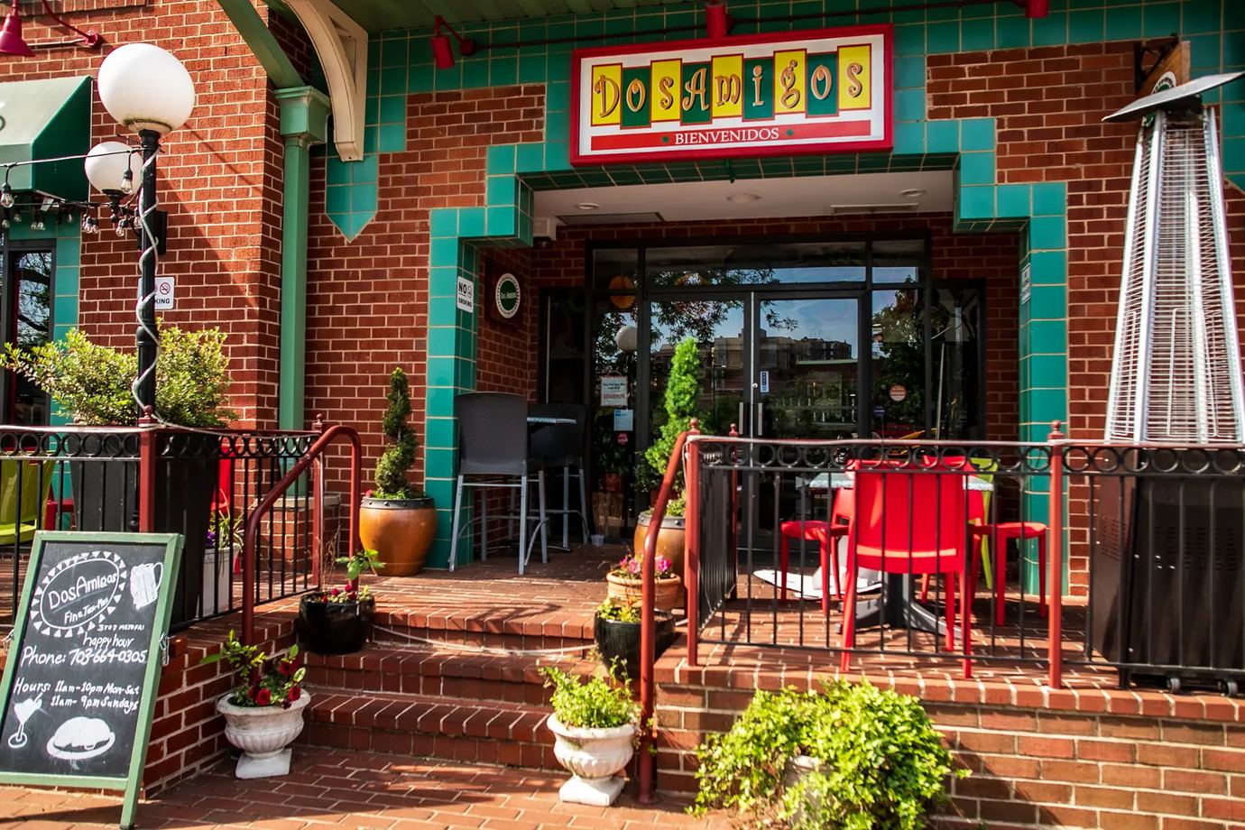 Dos Amigos, Alexandria