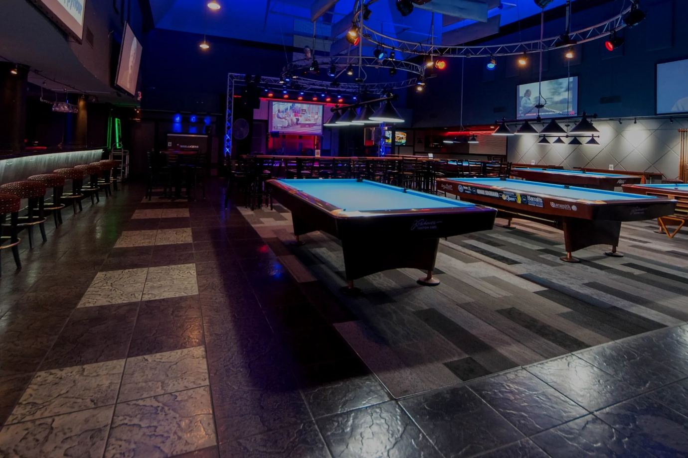 Breakers Sky Lounge, Hunter Mill District
