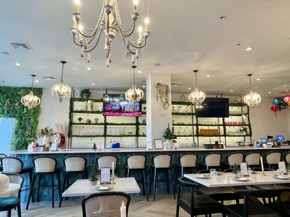 Lantern House Kitchen Bar, Reston