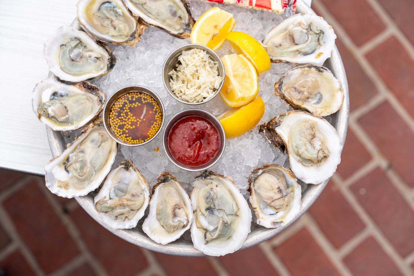 Vola's Dockside Grill, Alexandria Historical District
