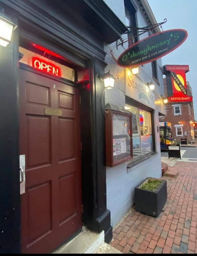 O'Shaughnessy's Sports Bar & Pub, Old Town