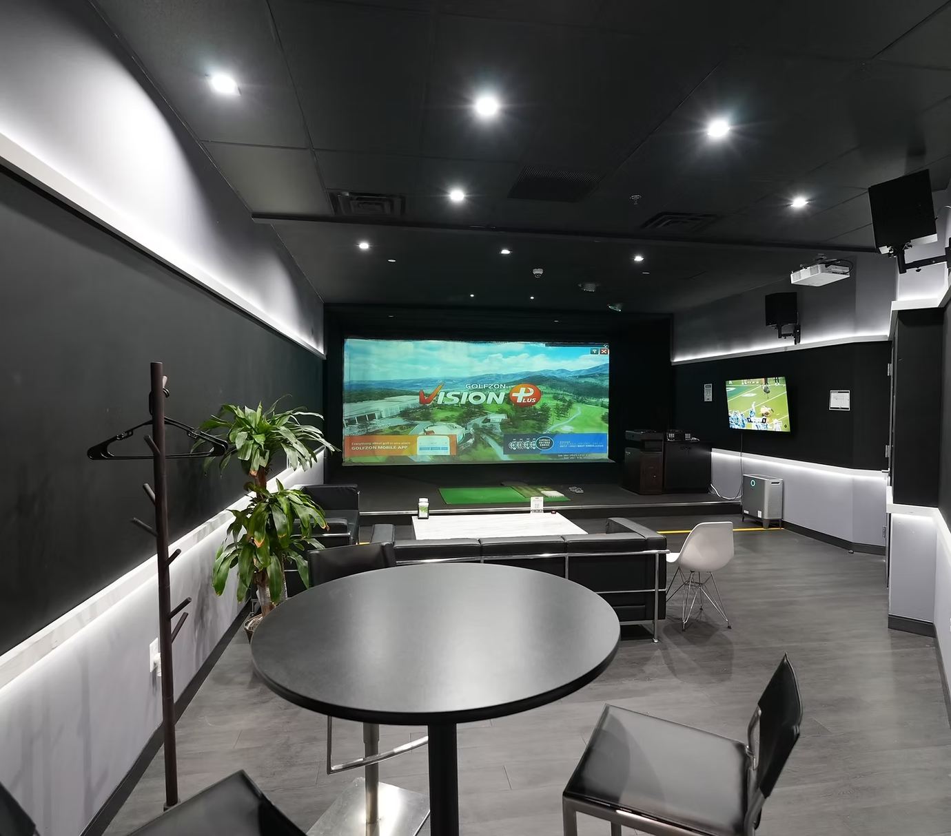 No 1 Golf Lounge, Centreville